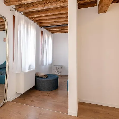 Affittacamere La Finestra Sulle Beccarie 2*