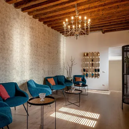 Guest house La Finestra Sulle Beccarie 2*